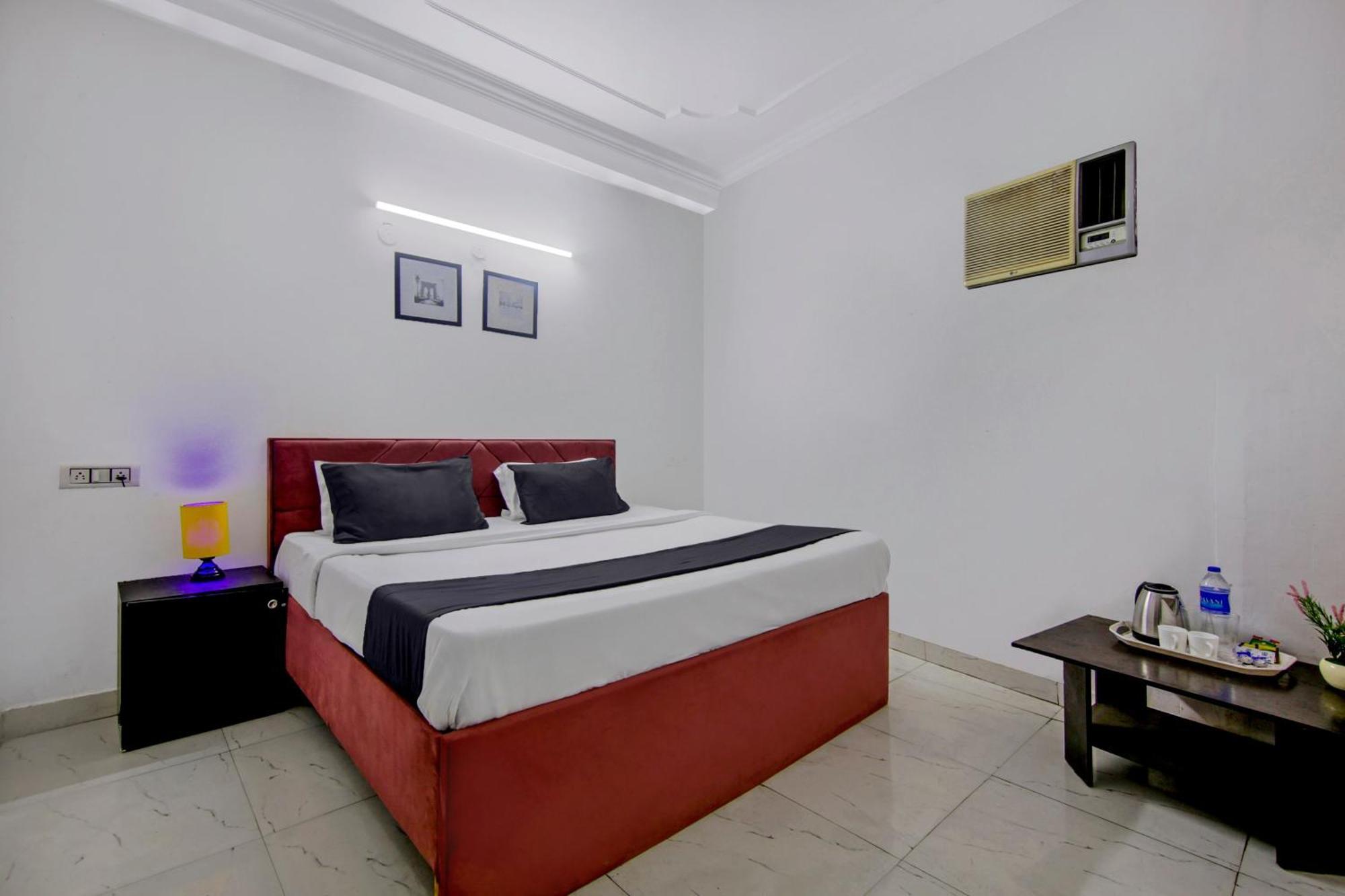 Hotel O Relax Inn Nuova Delhi Esterno foto